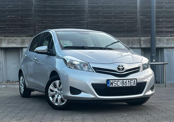 Toyota Yaris cena 34222 przebieg: 63000, rok produkcji 2011 z Sochaczew małe 277